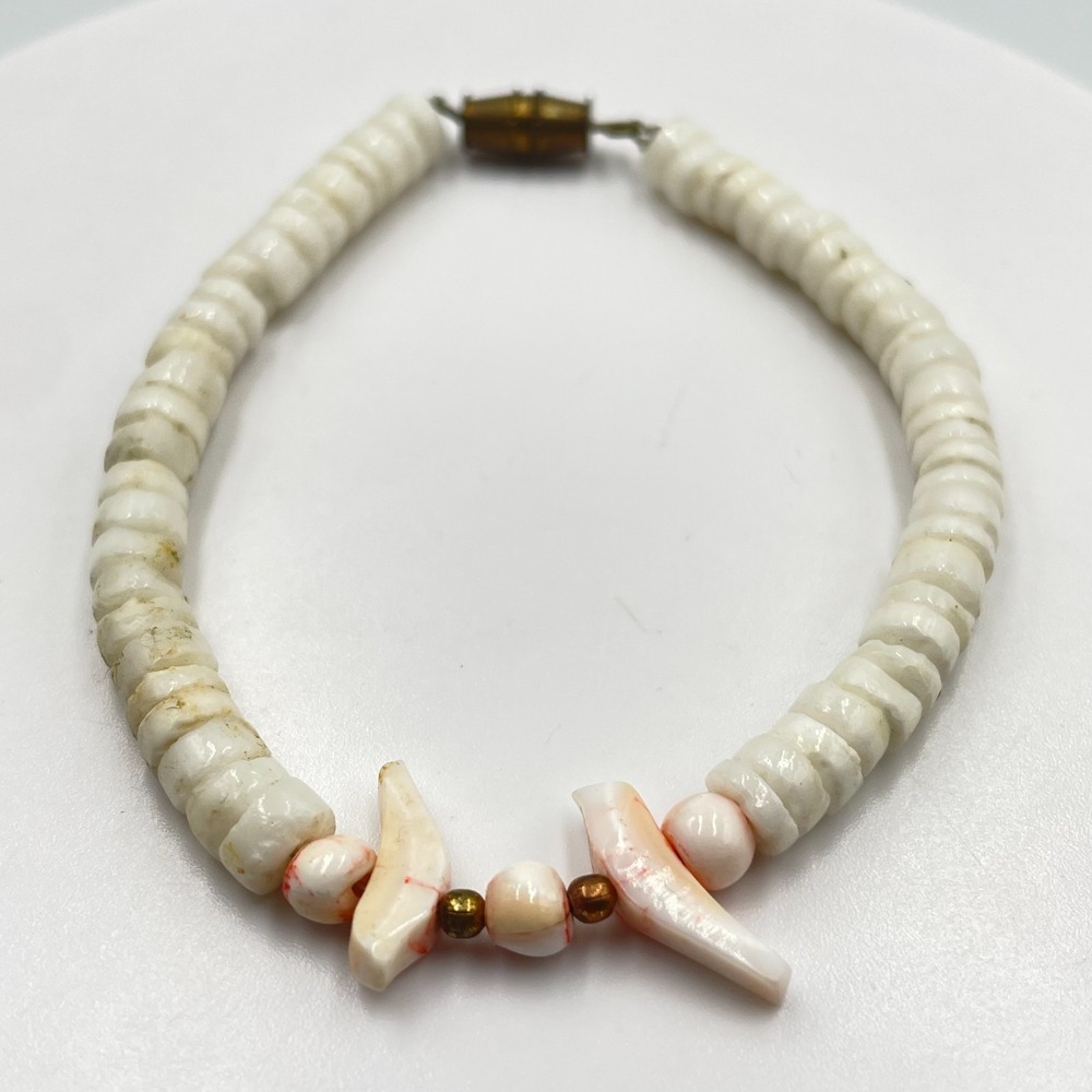 VTG Retro White Puka Clam Shell & Angel Skin Coral Bead Barrel Clasp Bracelet